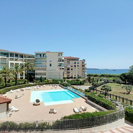 شقة Antibes Les Pins 2 Pieces Vue Mer Piscine Parking المظهر الخارجي الصورة